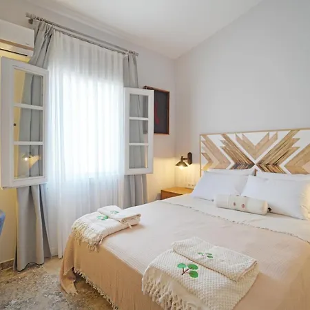 Pom Alacati Boutique Hotel *