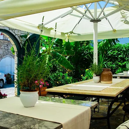 Pom Alacati Boutique Hotel