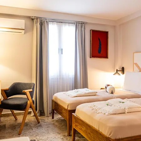 Pom Alacati Boutique