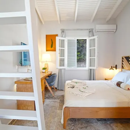 Pom Alacati Boutique Hotel *