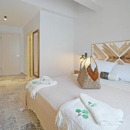 Pom Alacati Boutique Hotel *