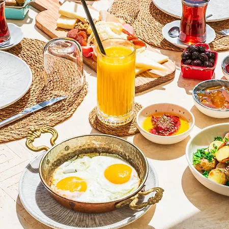 Pom Alacati Boutique Hotel