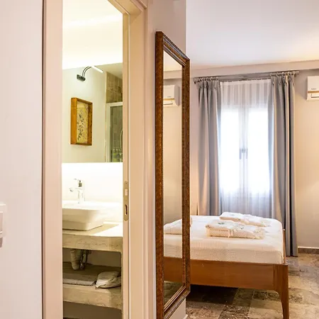 Pom Alacati Boutique Hotel *