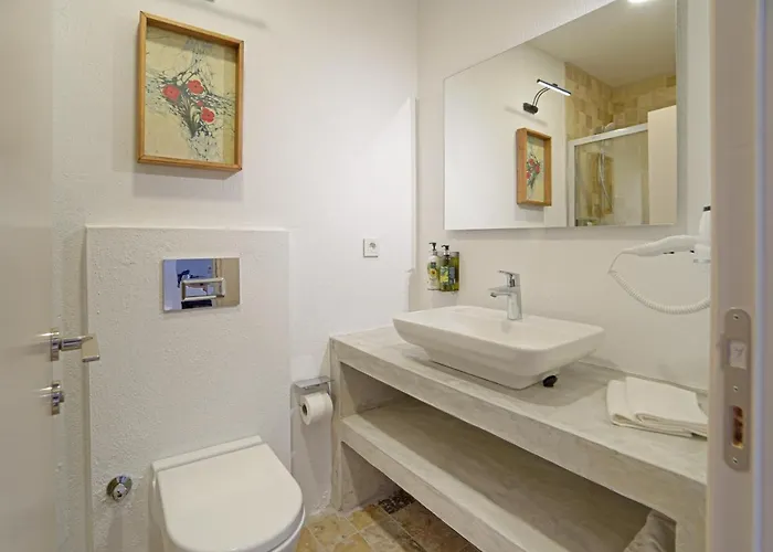 Pom Alacati Boutique