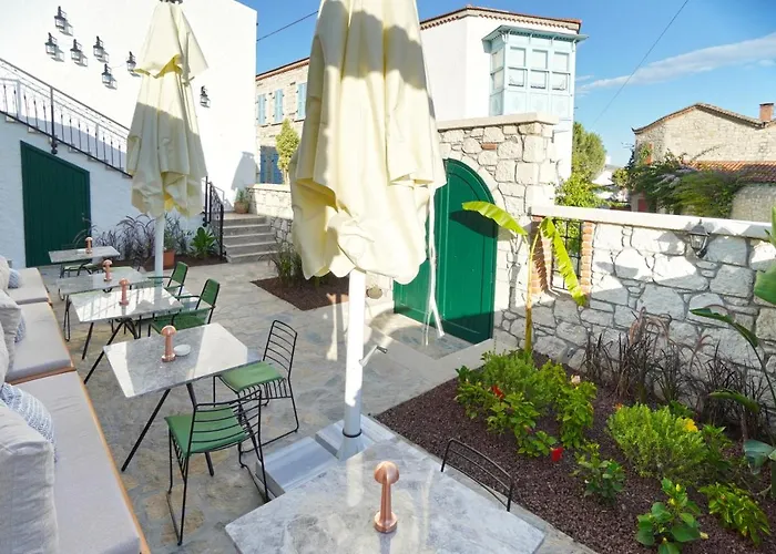 Pom Alacati Boutique Çeşme