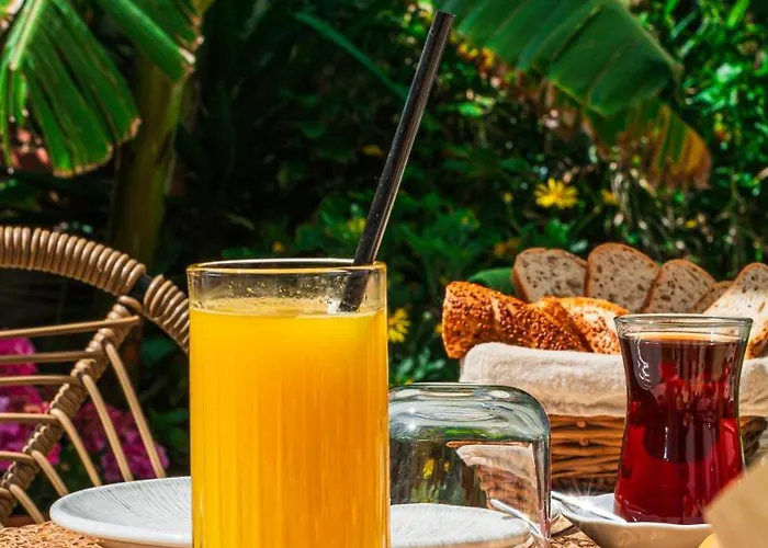 Pom Alacati Boutique 酒店 *