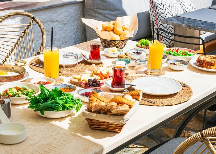 Pom Alacati Boutique 酒店